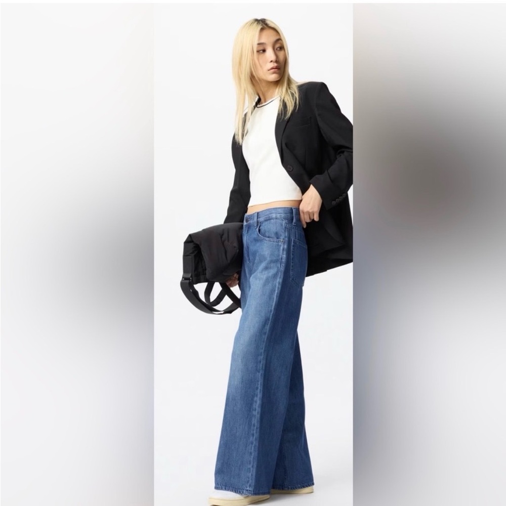 Uniqlo Drapey Wide-Leg Jeans